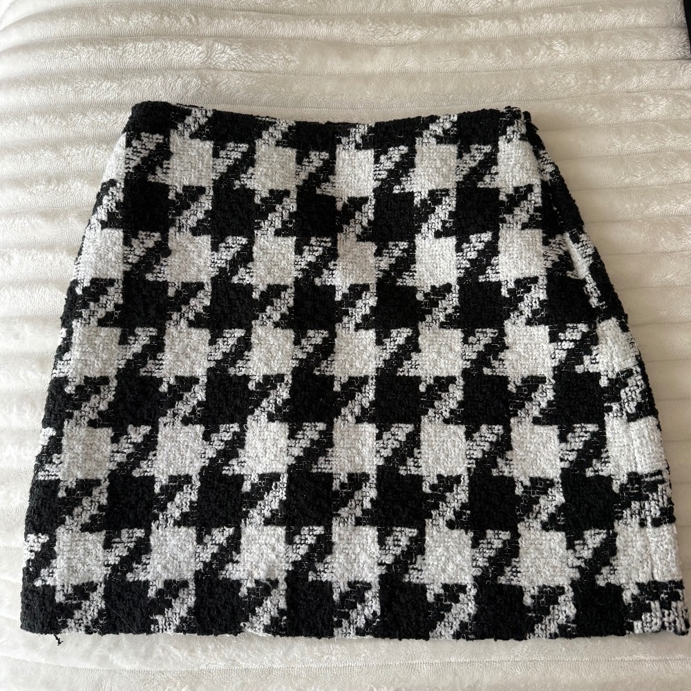 LOFT Houndstooth Skirt